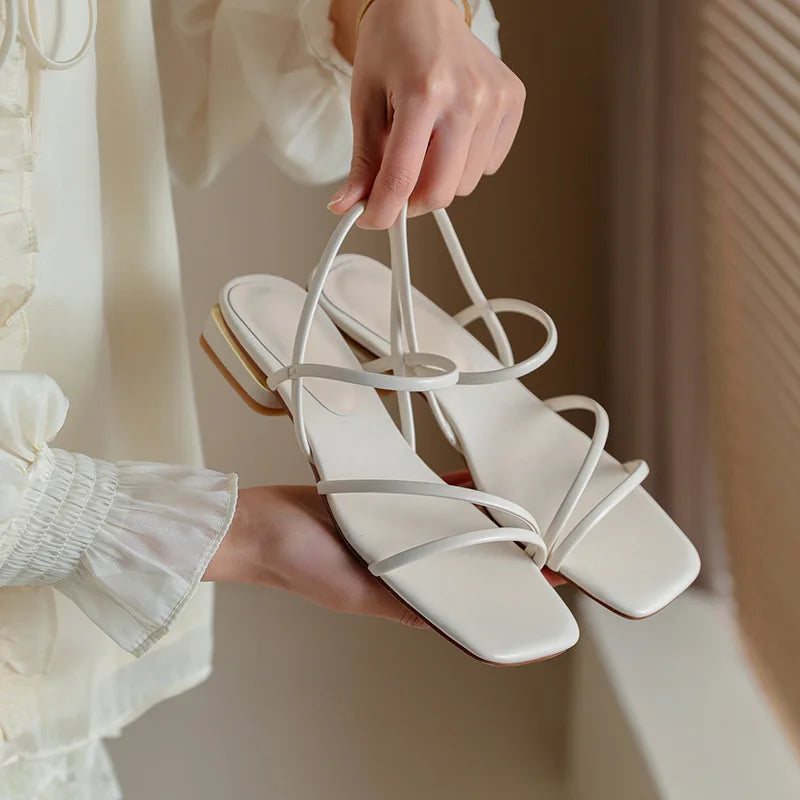 ROMANIAN | ZOMERSE SANDALEN MET BANDJES