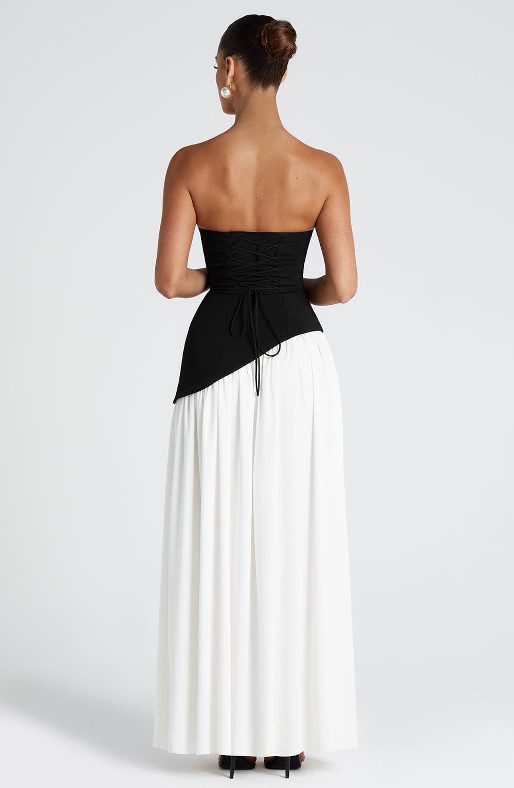 Imani – Strapless Maxi-jurk met Asymmetrische Taille