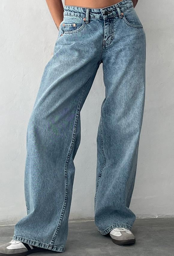 Yael | Low Rise Straight-Leg Jeans