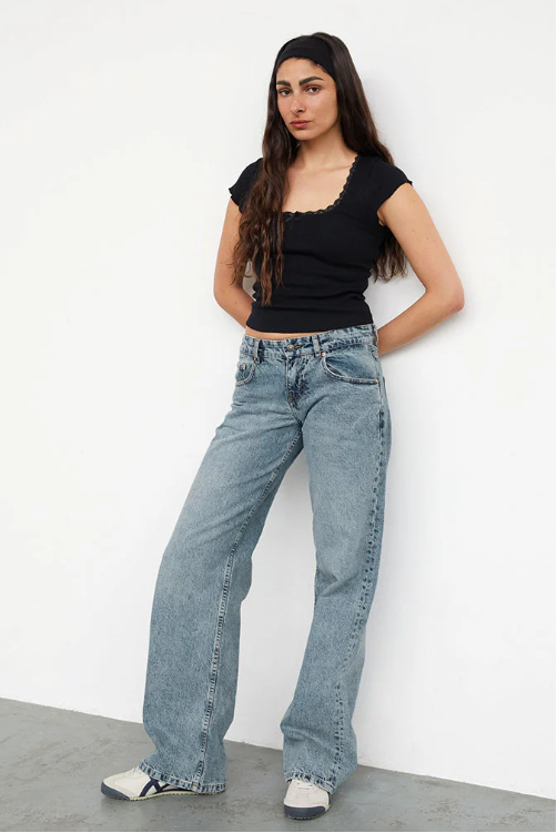 Yael | Low Rise Straight-Leg Jeans