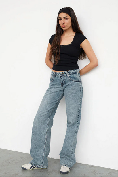 Yael | Low Rise Straight-Leg Jeans