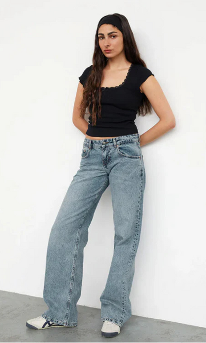 Yael | Low Rise Straight-Leg Jeans