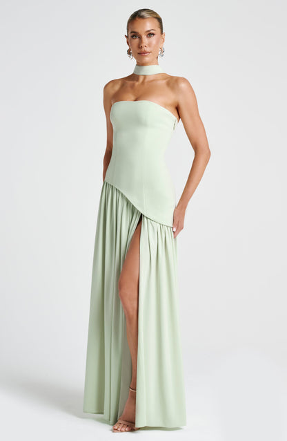 Imani – Strapless Maxi-jurk met Asymmetrische Taille